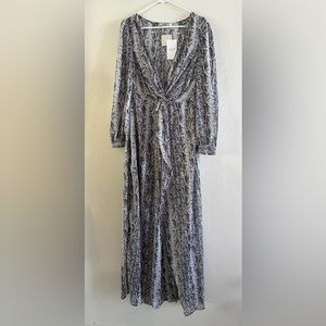 New Inmod Maxi dress! Size small with long sleeves!